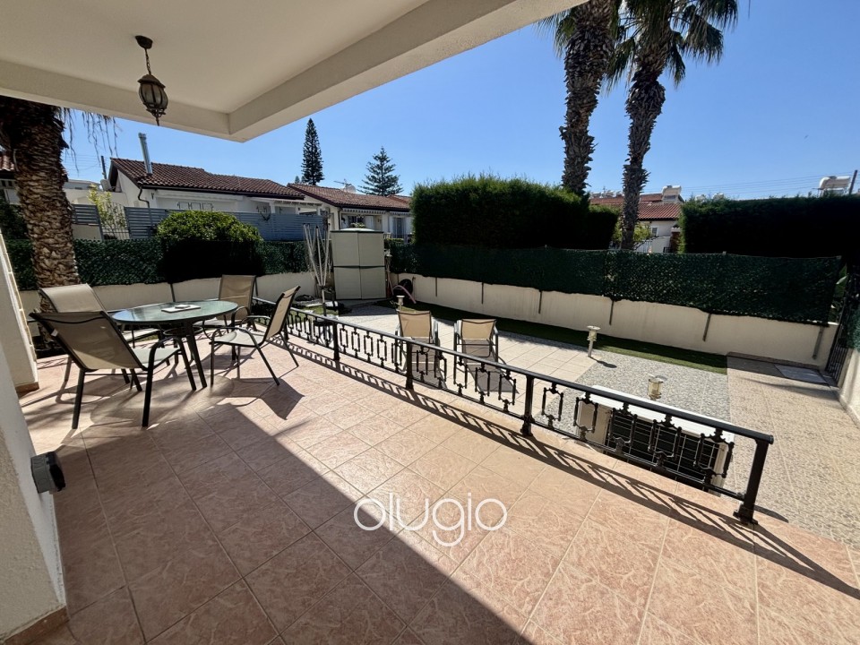 Apartment For Sale in Tombs of the Kings