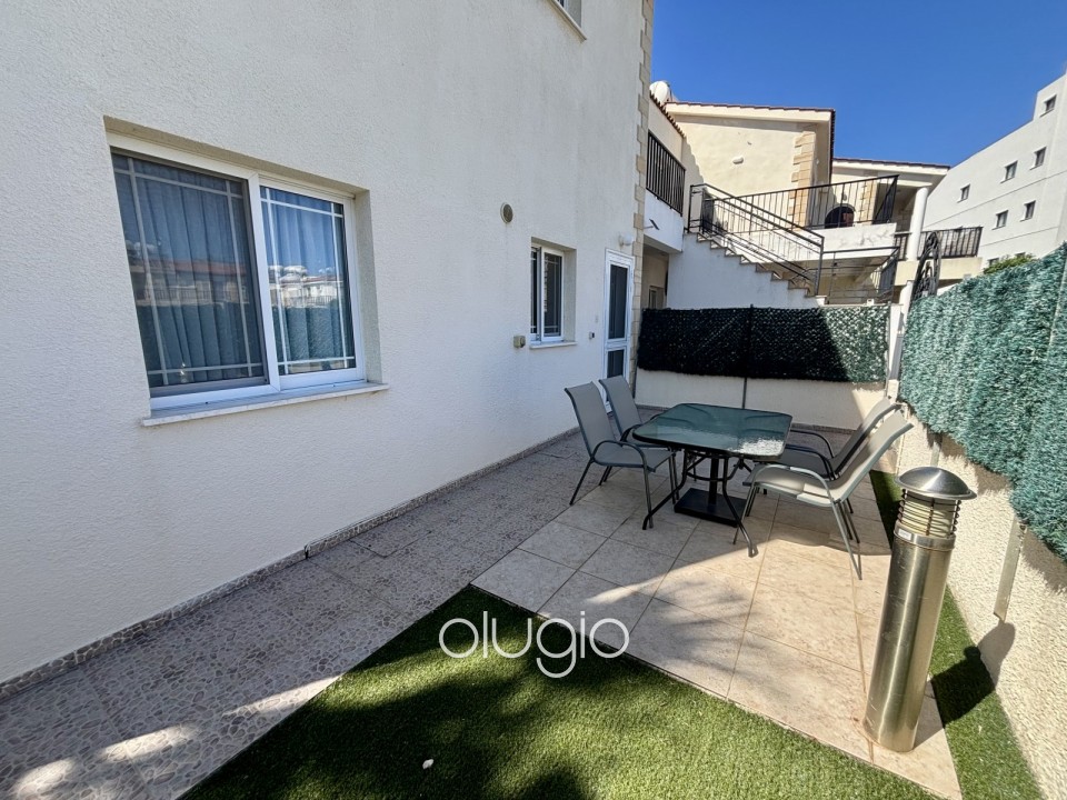 Apartment For Sale in Tombs of the Kings