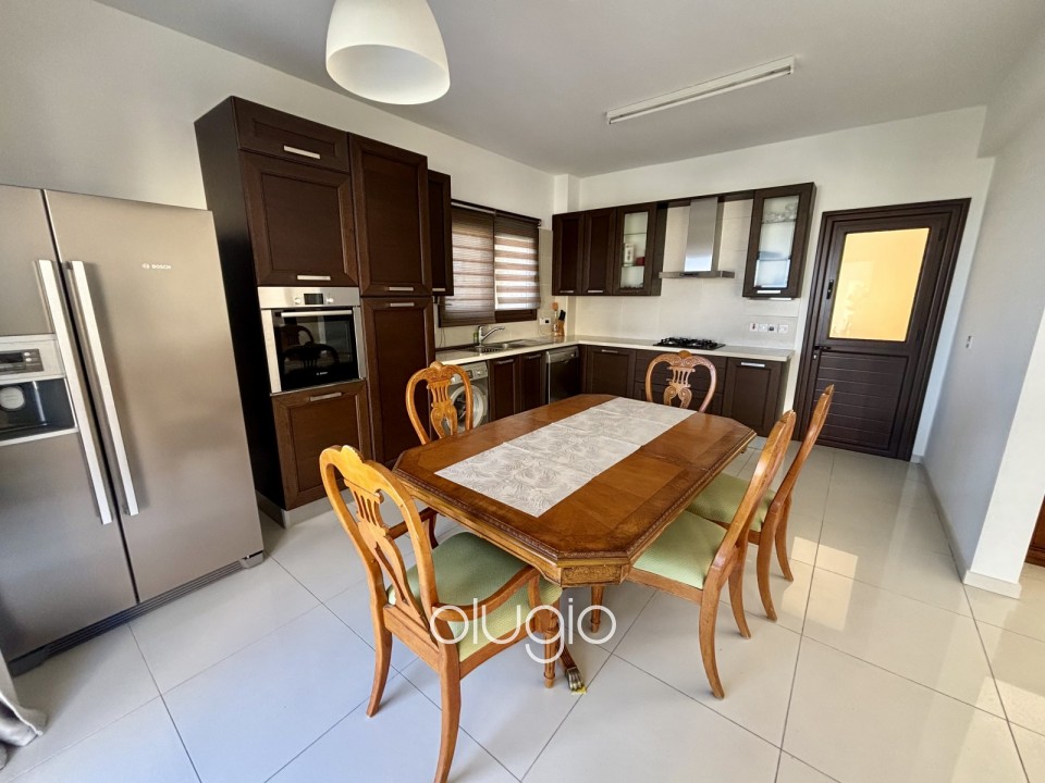 Detached Villa For Sale in Konia