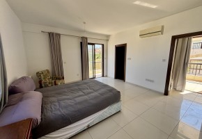 Detached Villa For Sale in Konia
