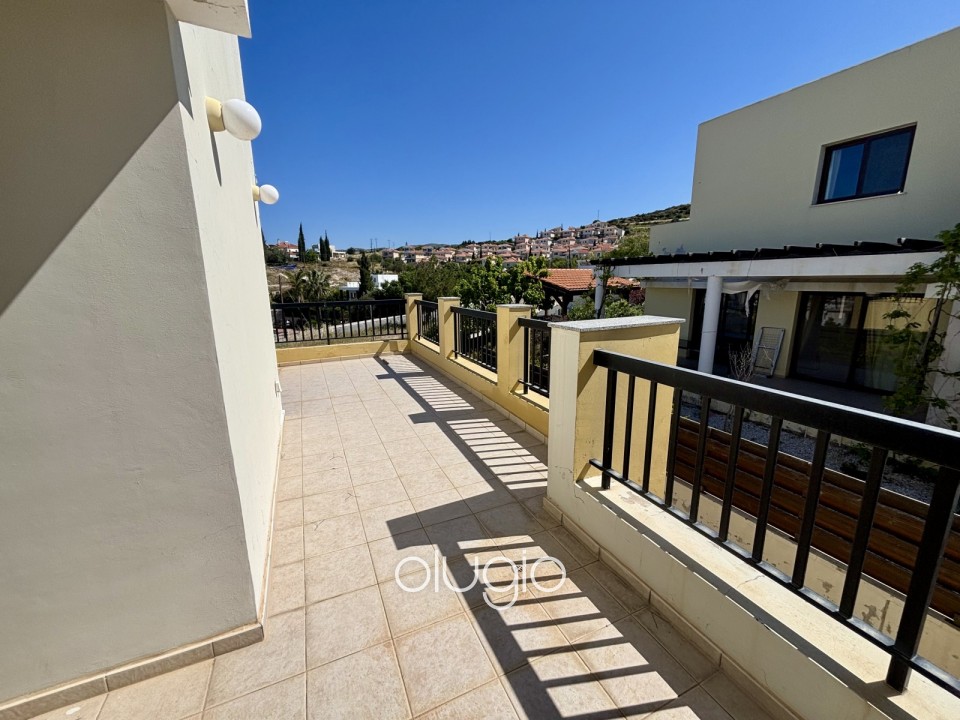 Detached Villa For Sale in Konia