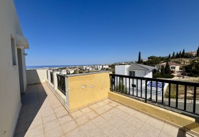 Detached Villa For Sale in Konia