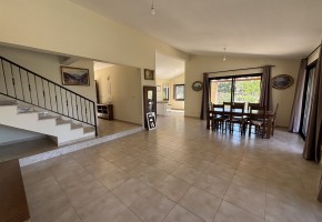 Bungalow For Sale in Secret Valley