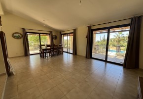 Bungalow For Sale in Secret Valley