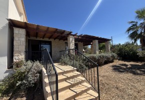 Bungalow For Sale in Secret Valley