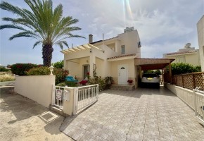 Detached Villa For Sale in Peyia, Paphos - SL24279