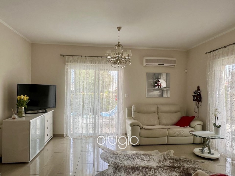 Detached Villa For Sale in Peyia