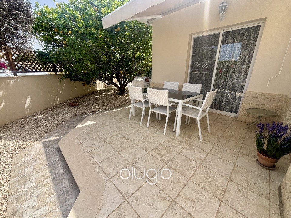 Detached Villa For Sale in Peyia