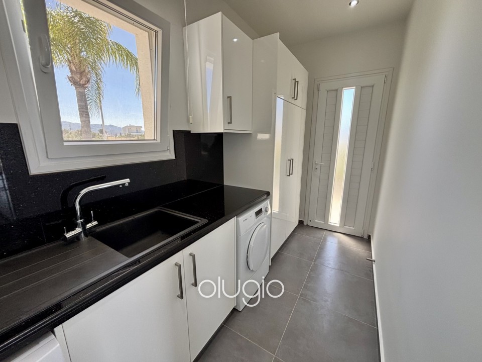 Detached Villa For Sale in Sea Caves - St.George