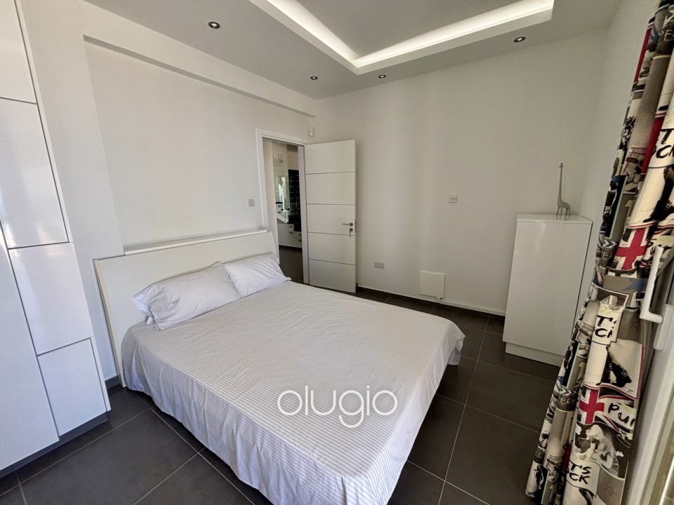 Detached Villa For Sale in Sea Caves - St.George