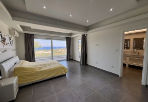Detached Villa For Sale in Sea Caves - St.George