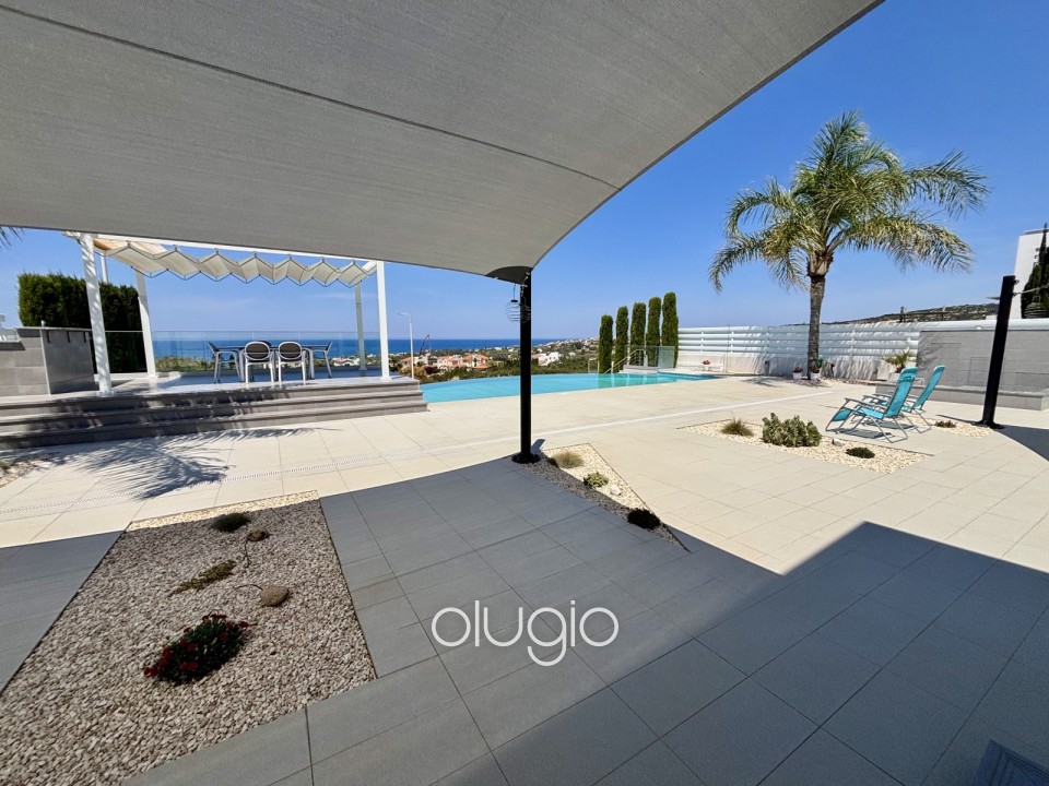 Detached Villa For Sale in Sea Caves - St.George