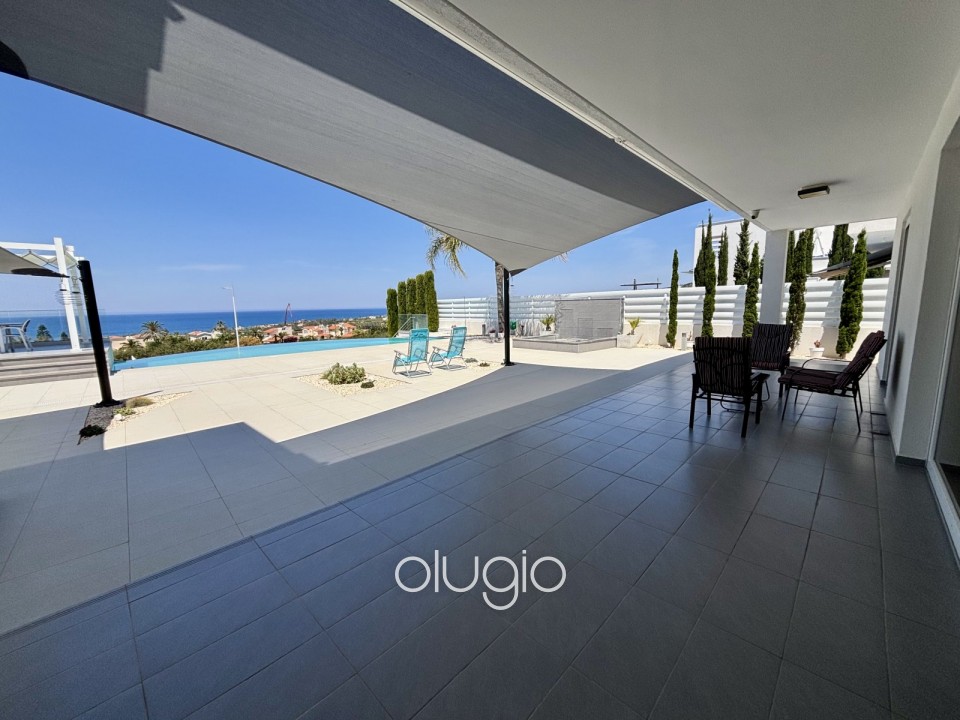 Detached Villa For Sale in Sea Caves - St.George