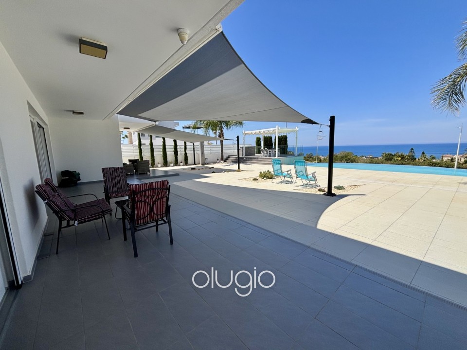 Detached Villa For Sale in Sea Caves - St.George