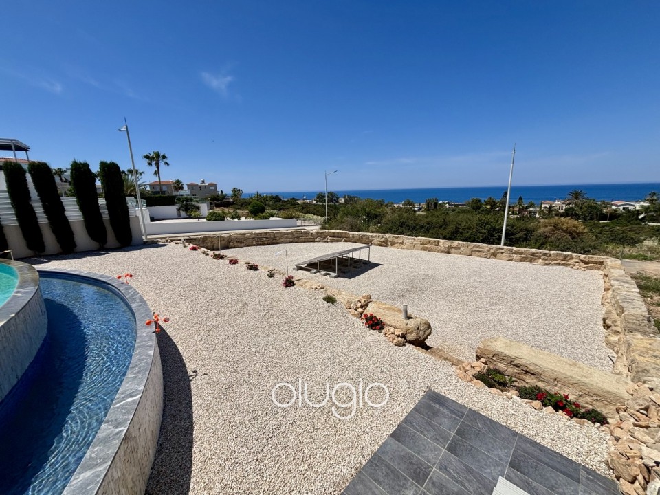 Detached Villa For Sale in Sea Caves - St.George