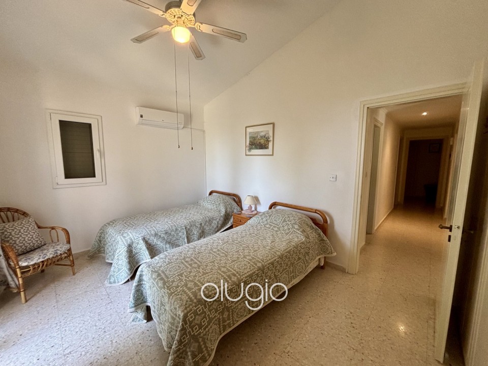 Bungalow For Sale in Kamares - Tala