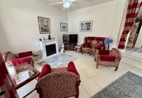 Semi Detached Villa For Sale in Universal