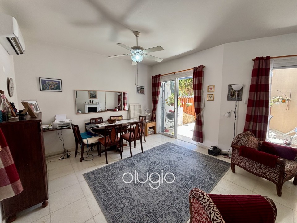 Semi Detached Villa For Sale in Universal