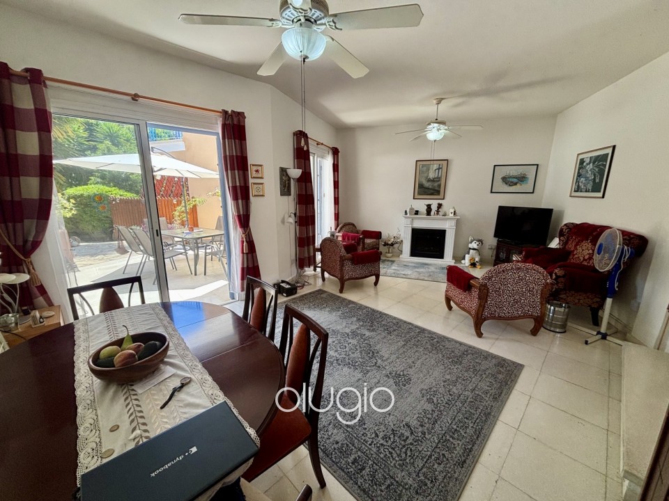 Semi Detached Villa For Sale in Universal