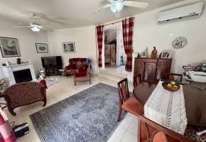Semi Detached Villa For Sale in Universal