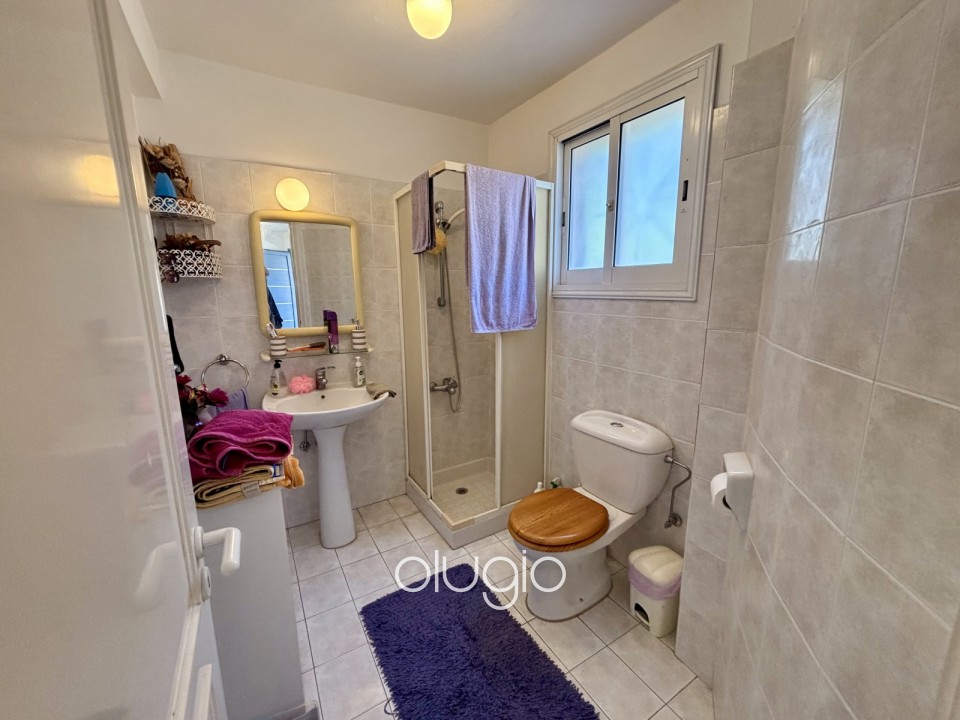 Semi Detached Villa For Sale in Universal