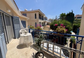 Semi Detached Villa For Sale in Universal