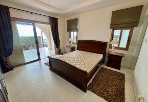 Detached Villa For Sale in Peyia
