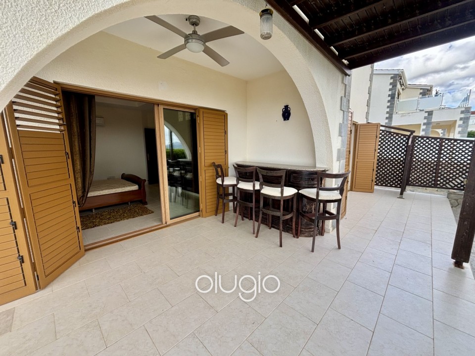 Detached Villa For Sale in Peyia