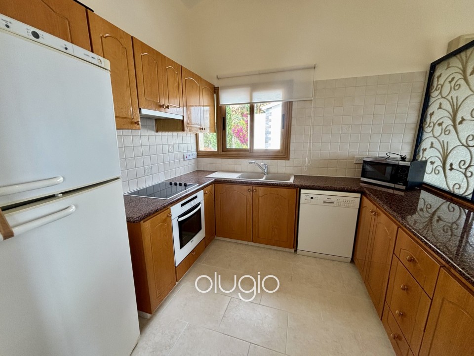 Detached Villa For Sale in Peyia