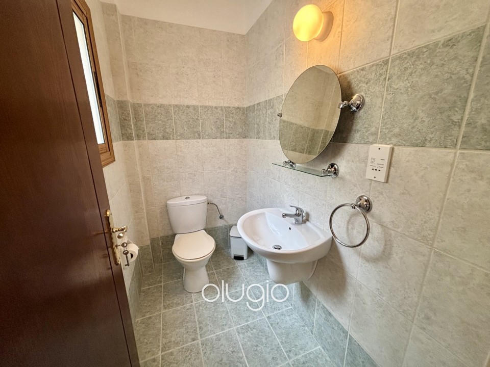 Detached Villa For Sale in Peyia
