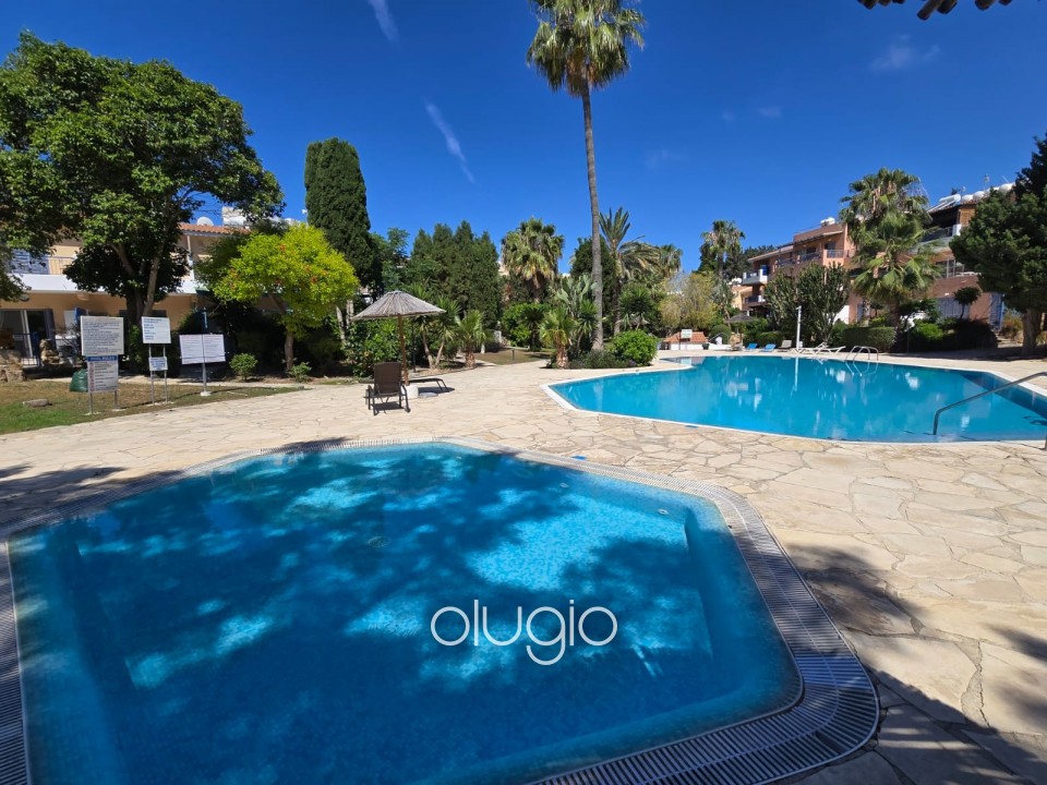 Semi Detached Villa For Sale in Universal