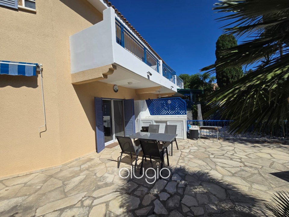 Semi Detached Villa For Sale in Universal