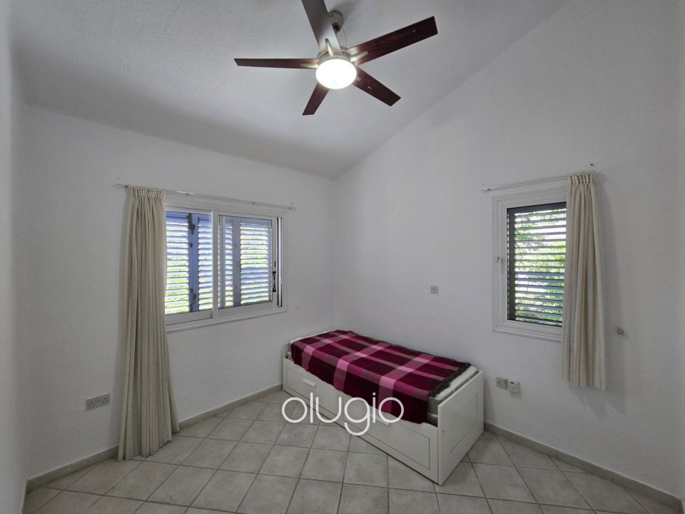Semi Detached Villa For Sale in Universal