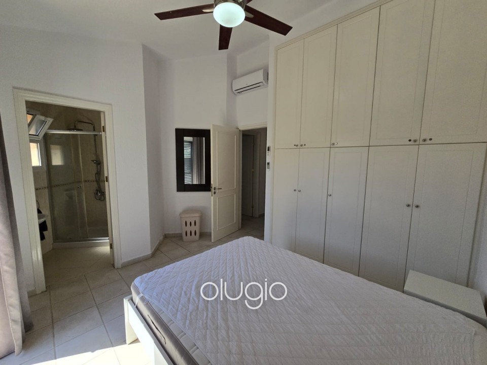 Semi Detached Villa For Sale in Universal