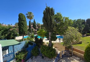 Semi Detached Villa For Sale in Universal