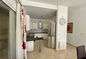 Detached Villa For Sale in Coral Bay