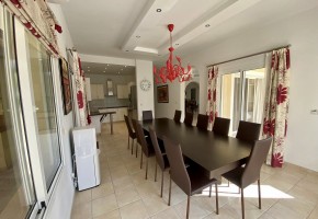 Detached Villa For Sale in Coral Bay