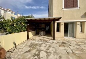 Detached Villa For Sale in Coral Bay
