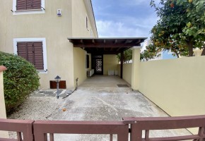 Detached Villa For Sale in Coral Bay