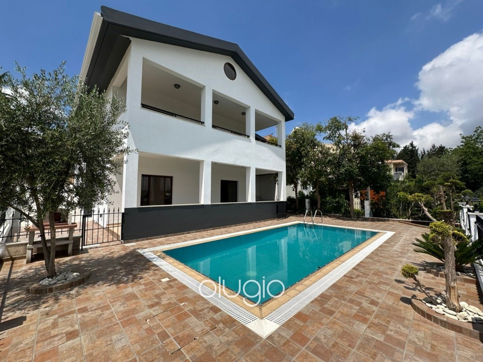Detached Villa For Rent in Stroumpi