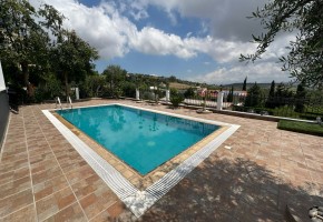 Detached Villa For Rent in Stroumpi