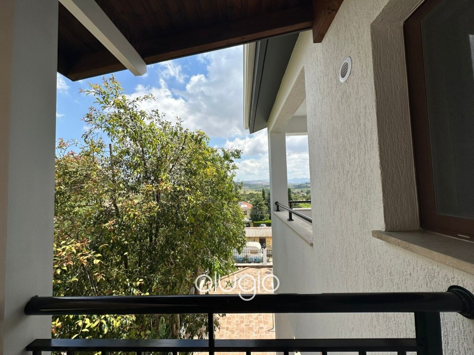 Detached Villa For Rent in Stroumpi