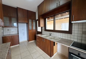 Detached Villa For Rent in Stroumpi
