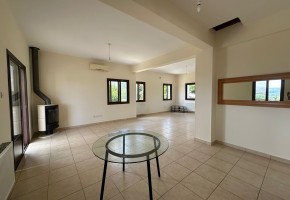 Detached Villa For Rent in Stroumpi