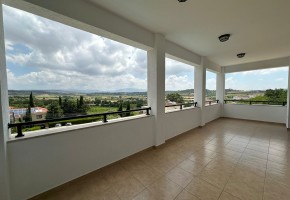 Detached Villa For Rent in Stroumpi