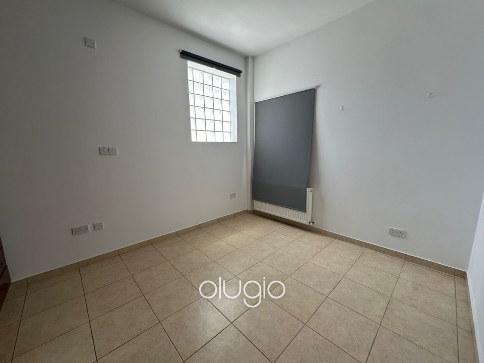 Detached Villa For Rent in Stroumpi