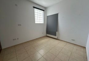 Detached Villa For Rent in Stroumpi