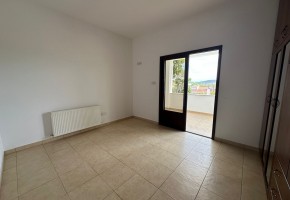 Detached Villa For Rent in Stroumpi