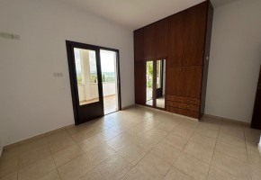 Detached Villa For Rent in Stroumpi