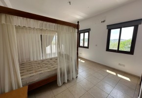 Detached Villa For Rent in Stroumpi